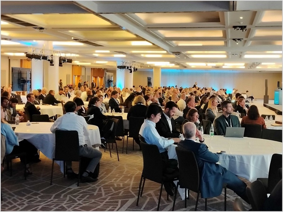 Two European Retina Innovation Meetings, Two Audiences